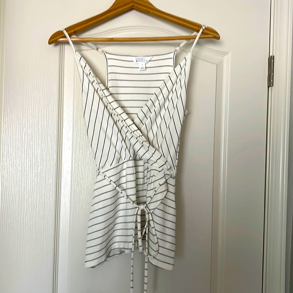 Market and spruce wrap top